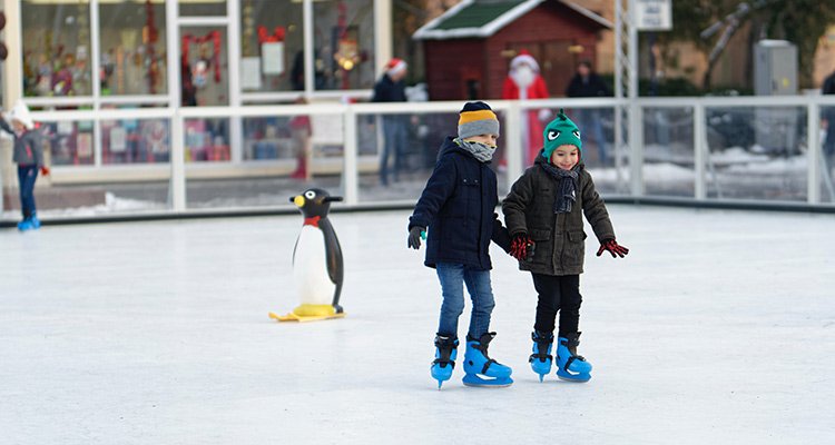 Berg Outdoor Ice Rink Children